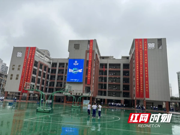 如何在篮球训练营中改善比赛策略?_2
